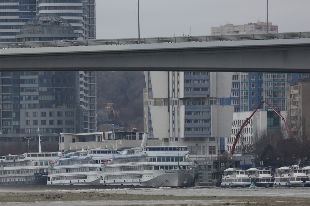 Рекордное маловодье ставит под угрозу не только судоходство и урожай, но и работу ГЭС Рекордное маловодье ставит под угрозу не только судоходство и урожай, но и работу ГЭС