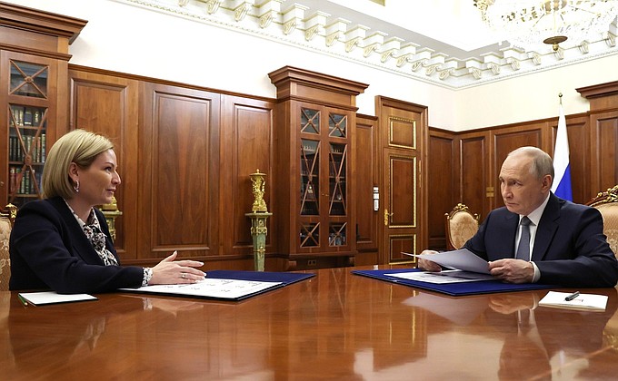 Президент России провел встречу с Министром культуры Ольгой Любимовой Президент России провел встречу с Министром культуры Ольгой Любимовой