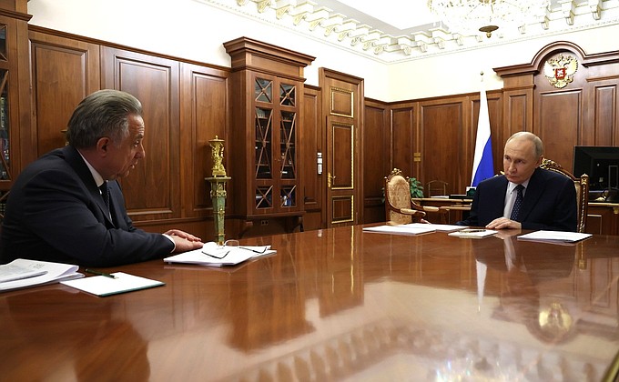 Встреча с руководителем «ДОМ.РФ» Виталием Мутко • Президент России Встреча с руководителем «ДОМ.РФ» Виталием Мутко • Президент России