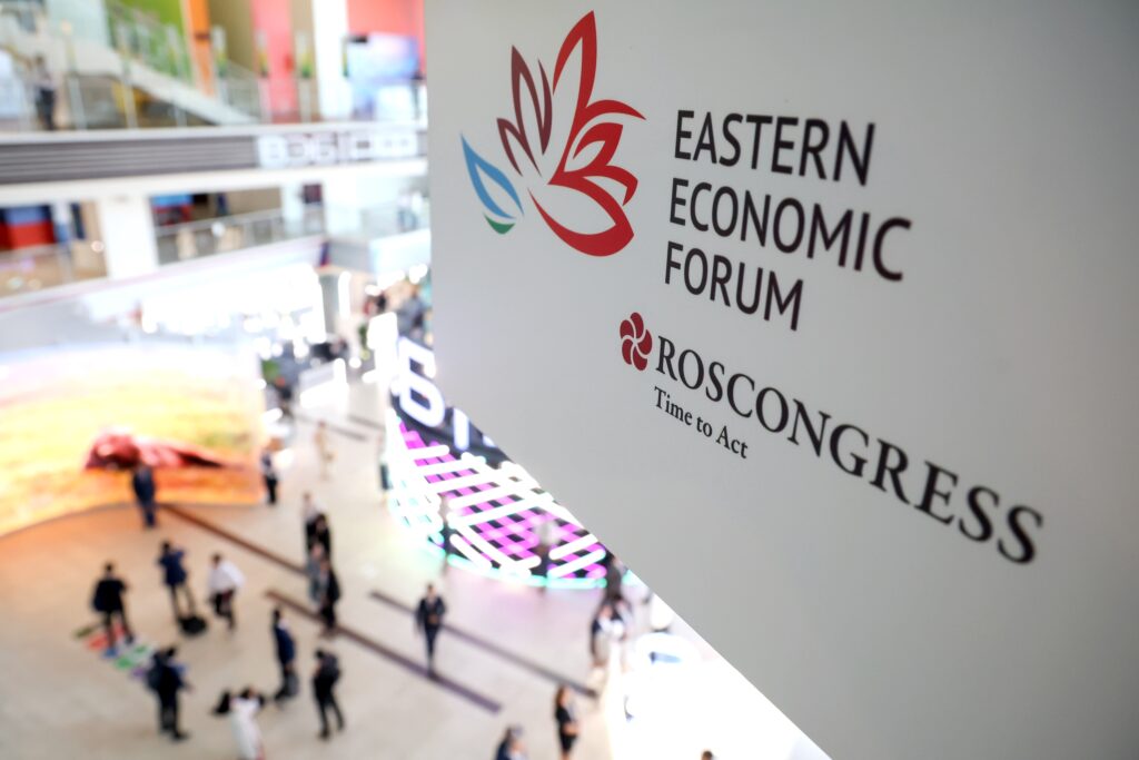 Трутнев: Уверен, на ВЭФ поедут гости из дружественных и недружественных стран Трутнев: Уверен, на ВЭФ поедут гости из дружественных и недружественных стран