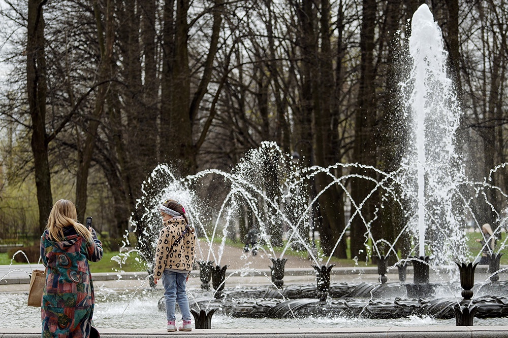 Фурсин: В московских парках открыли сезон фонтанов Фурсин: В московских парках открыли сезон фонтанов