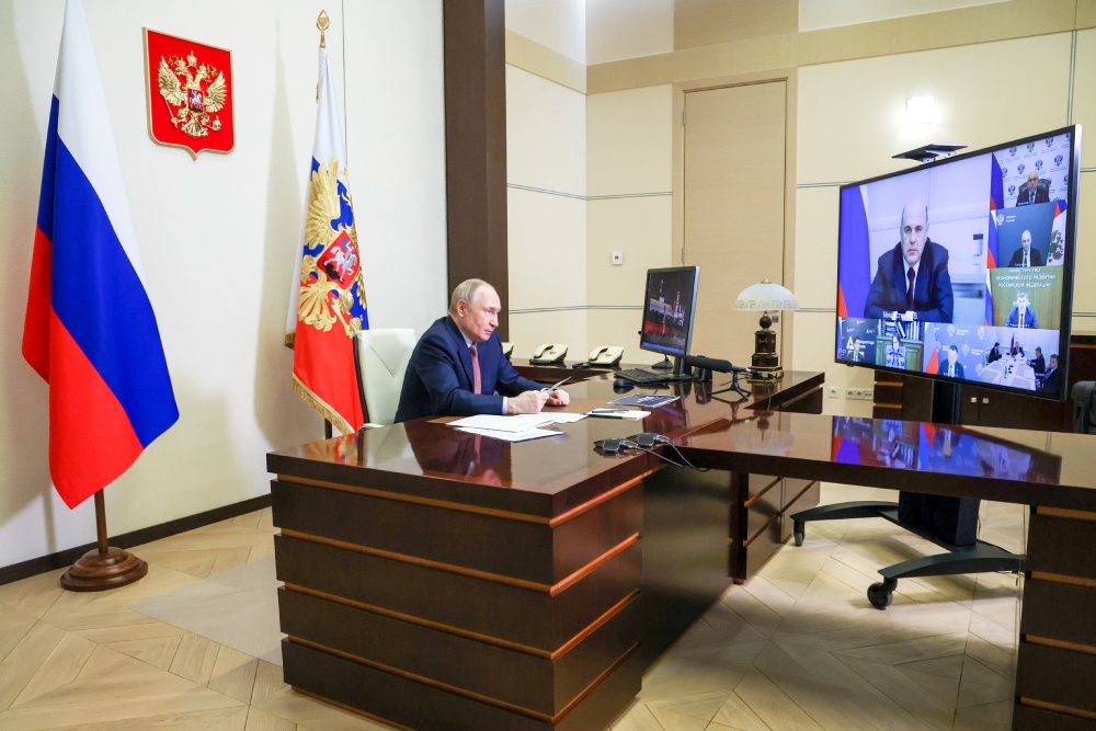 Путин: Рост ВВП за два месяца составил 1,9 процента Путин: Рост ВВП за два месяца составил 1,9 процента