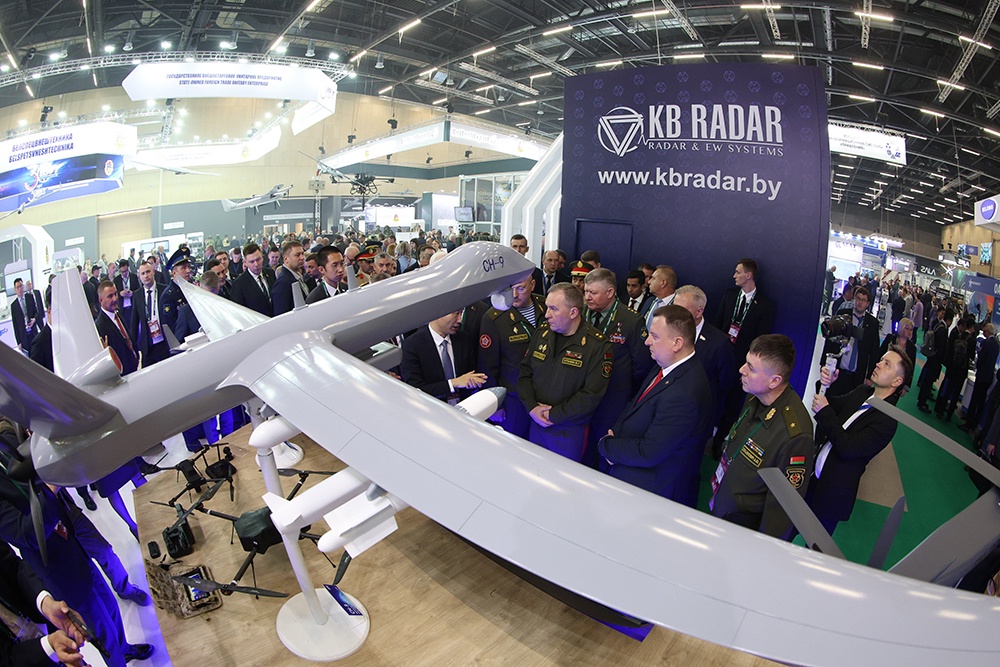 В Минске показали новейшие военные разработки В Минске показали новейшие военные разработки