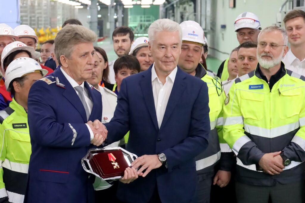 Собянин открыл один из крупнейших комплексов в Европе по ремонту и эксплуатации поездов подземки Собянин открыл один из крупнейших комплексов в Европе по ремонту и эксплуатации поездов подземки