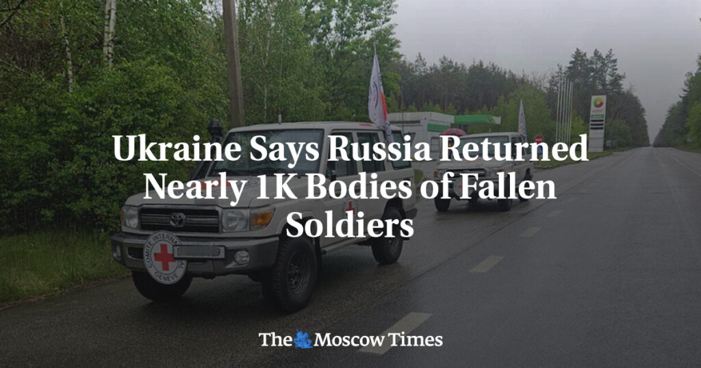 Украина заявила, что Россия вернула почти 1000 тел погибших солдат Украина заявила, что Россия вернула почти 1000 тел погибших солдат