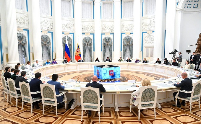 Собрание наблюдательного совета АНО «Россия – страна возможностей» Собрание наблюдательного совета АНО «Россия – страна возможностей»