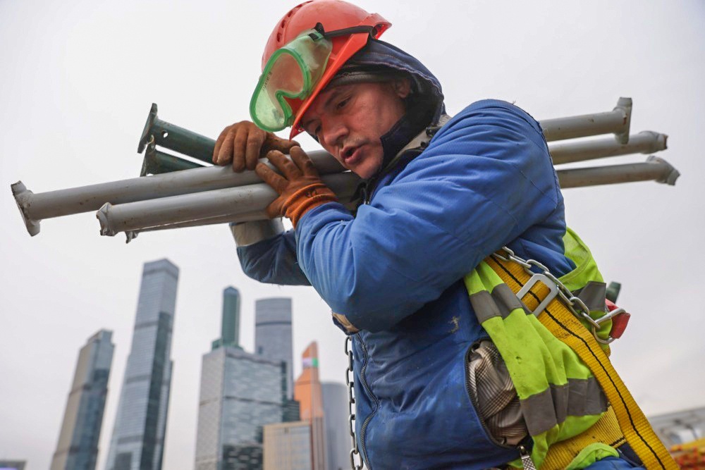 Эксперты: Россия начала привлекать трудовых мигрантов из Индии и Африки Эксперты: Россия начала привлекать трудовых мигрантов из Индии и Африки