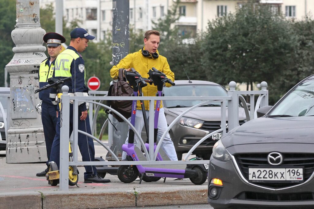 В России растет число происшествий с электросамокатами В России растет число происшествий с электросамокатами