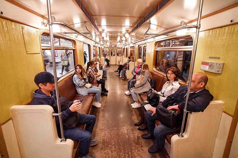 Спецвагоны, иммерсивное шоу и “Тоннель времени”. Как в Москве отметят 90-летие метро Спецвагоны, иммерсивное шоу и “Тоннель времени”. Как в Москве отметят 90-летие метро