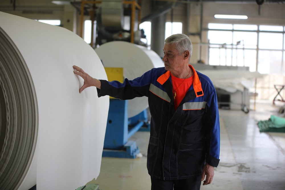 Какими секретами хочет поделиться старейший в стране мастер-пергаментщик Какими секретами хочет поделиться старейший в стране мастер-пергаментщик