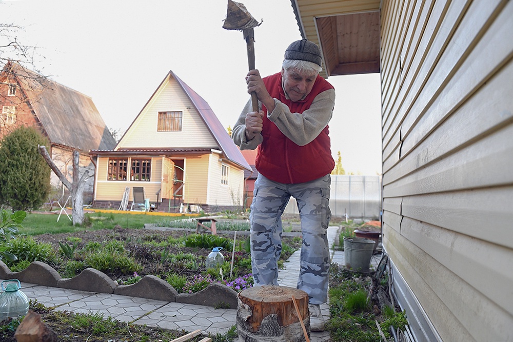 Пенсионеров предлагают освободить от налога на садовые дома Пенсионеров предлагают освободить от налога на садовые дома