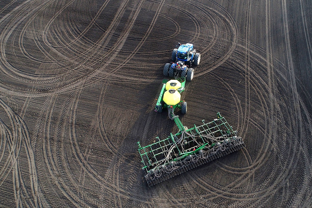 Мишустин подчеркнул важность поддержки аграриев в период посевной Мишустин подчеркнул важность поддержки аграриев в период посевной