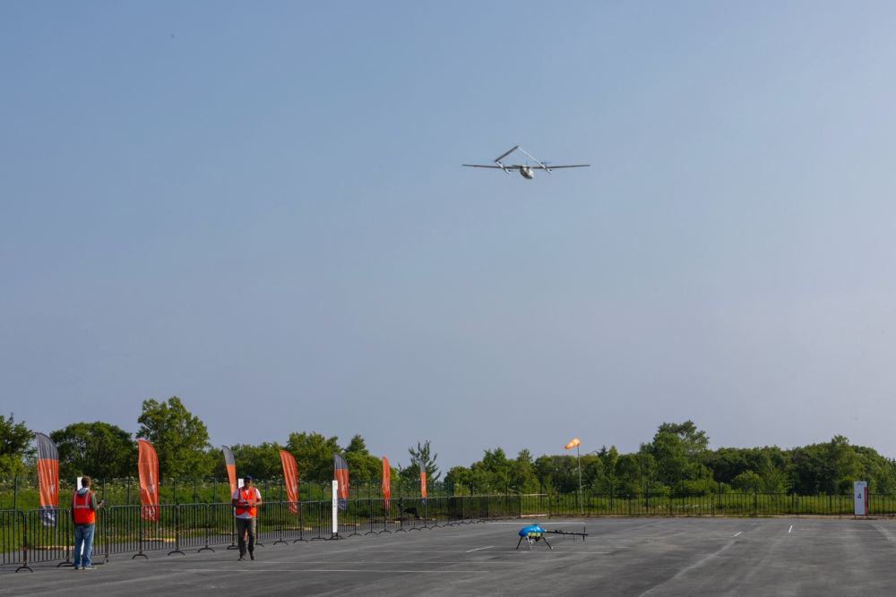 На Сахалине запустили первый в России дронопорт На Сахалине запустили первый в России дронопорт