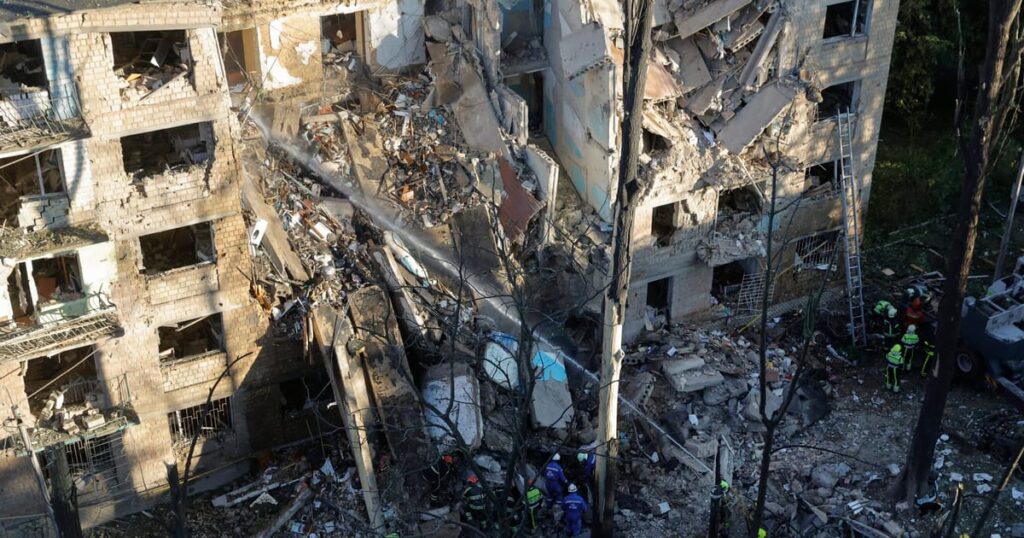 Россия обрушилась на Киев с массированной атакой, осуждая удары США по Ирану Россия обрушилась на Киев с массированной атакой, осуждая удары США по Ирану