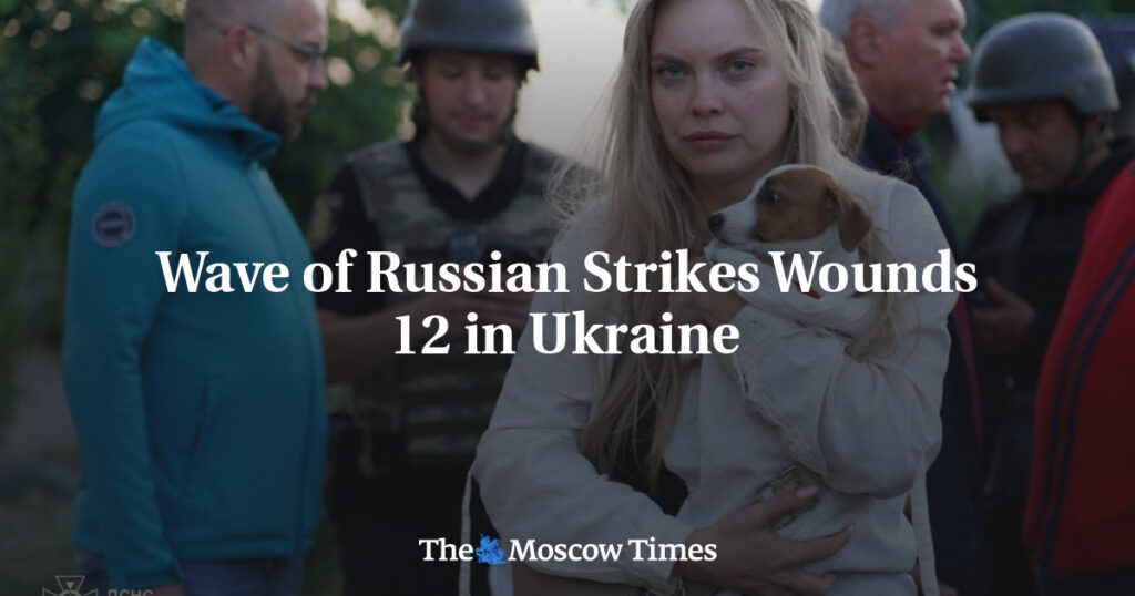 В результате волны российских ударов на Украине пострадали 12 человек