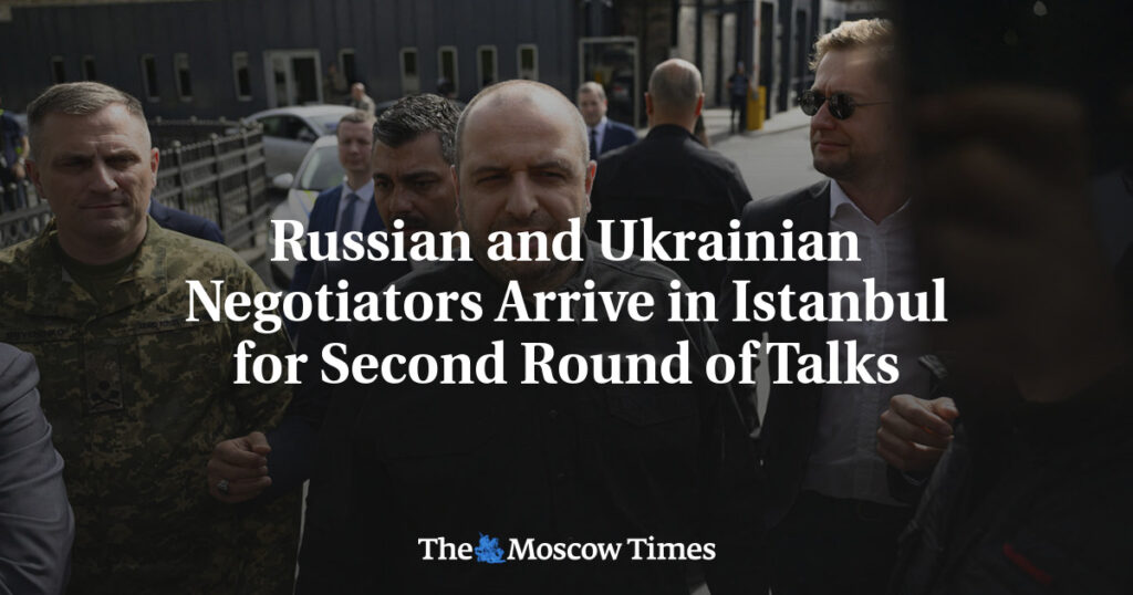 Российские и украинские переговорщики прибыли в Стамбул для второго раунда переговоров Российские и украинские переговорщики прибыли в Стамбул для второго раунда переговоров