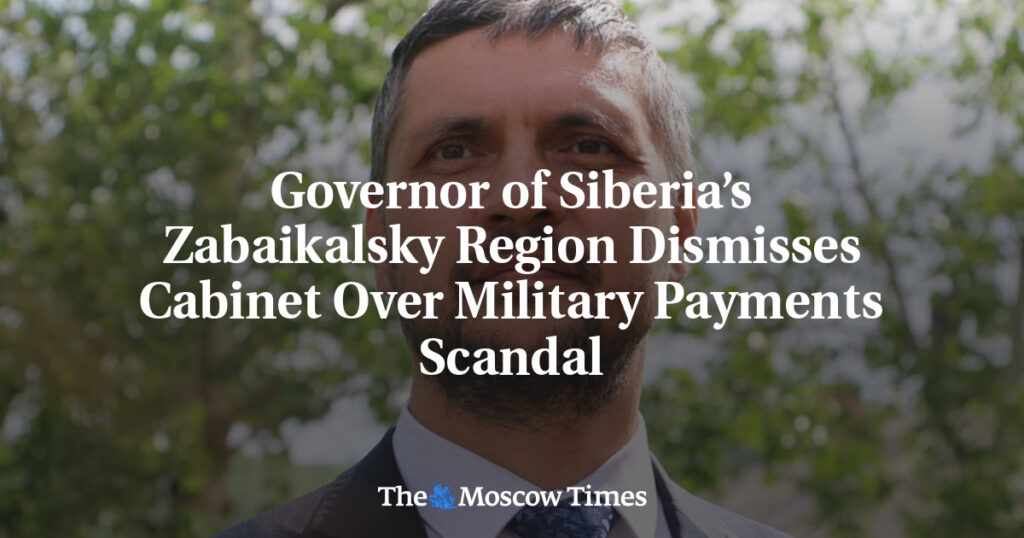 Губернатор Забайкальского края отправил в отставку правительство из-за скандала с выплатами военным Губернатор Забайкальского края отправил в отставку правительство из-за скандала с выплатами военным