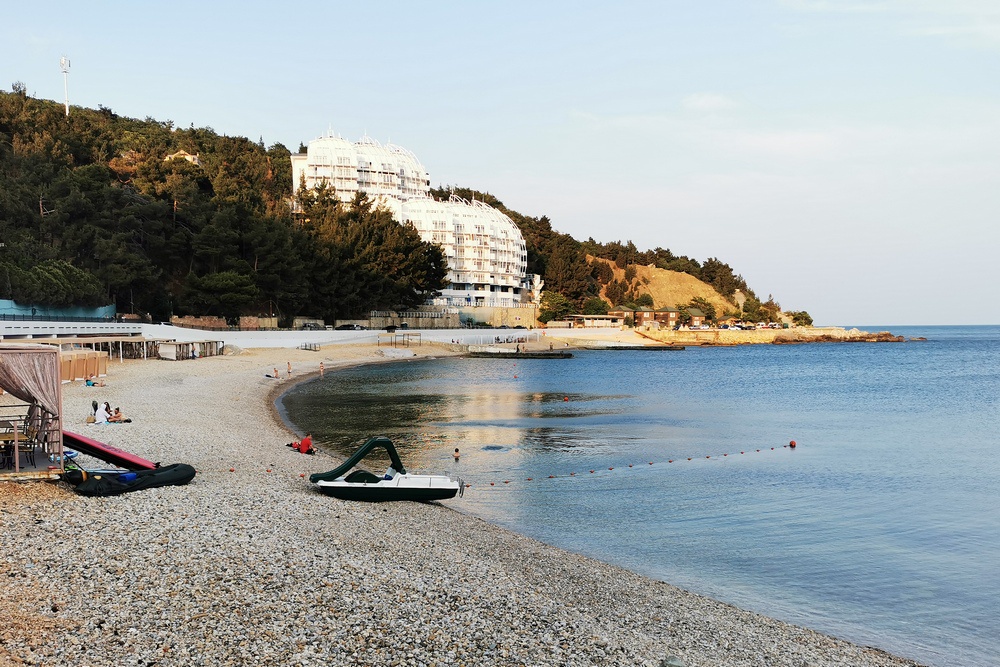 Чем манит туристов южнобережный поселок Кастрополь, где открыта новая набережная Чем манит туристов южнобережный поселок Кастрополь, где открыта новая набережная