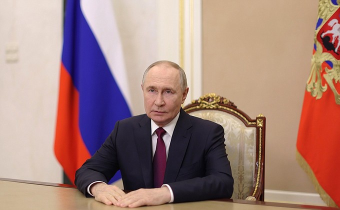 Видеообращение к выпускникам школ Видеообращение к выпускникам школ