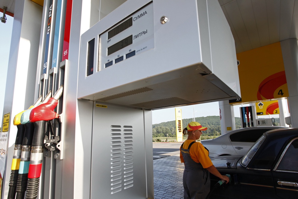 1043 литра бензина на зарплату: Кубань заняла 46 место по доступности топлива 1043 литра бензина на зарплату: Кубань заняла 46 место по доступности топлива