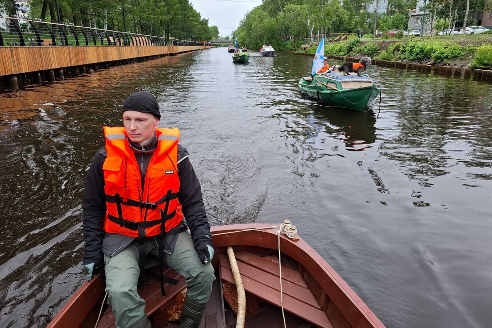 В Архангельске впервые прошел парад традиционных городских катеров “Соломбалец” В Архангельске впервые прошел парад традиционных городских катеров “Соломбалец”