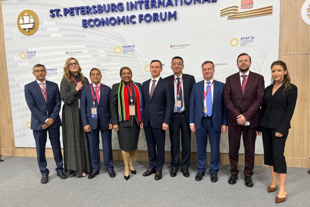 Шанхайская алмазная биржа признала продукцию АЛРОСА углеродно-нейтральной Шанхайская алмазная биржа признала продукцию АЛРОСА углеродно-нейтральной