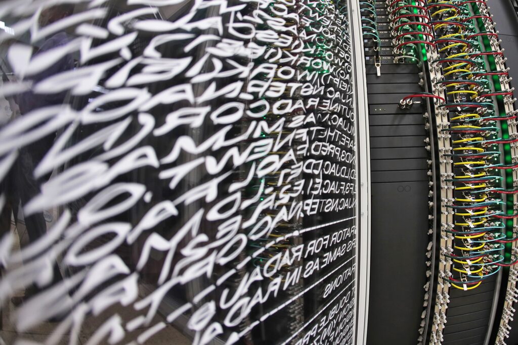 На ЦИПР 2025 “Билайн” и YADRO показали работу отечественной базовой станции На ЦИПР 2025 “Билайн” и YADRO показали работу отечественной базовой станции