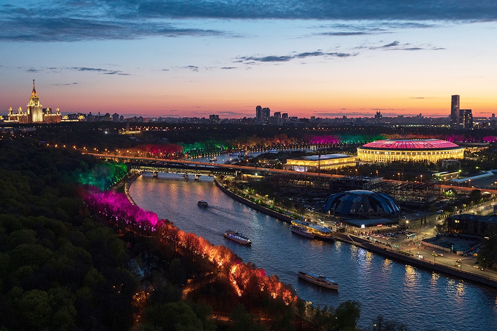 Спать или не спать: как Москва вписывается в два мировых тренда Спать или не спать: как Москва вписывается в два мировых тренда