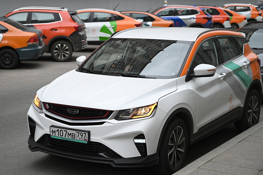 Пользователям каршеринга хотят предложить отечественные автомобили Пользователям каршеринга хотят предложить отечественные автомобили