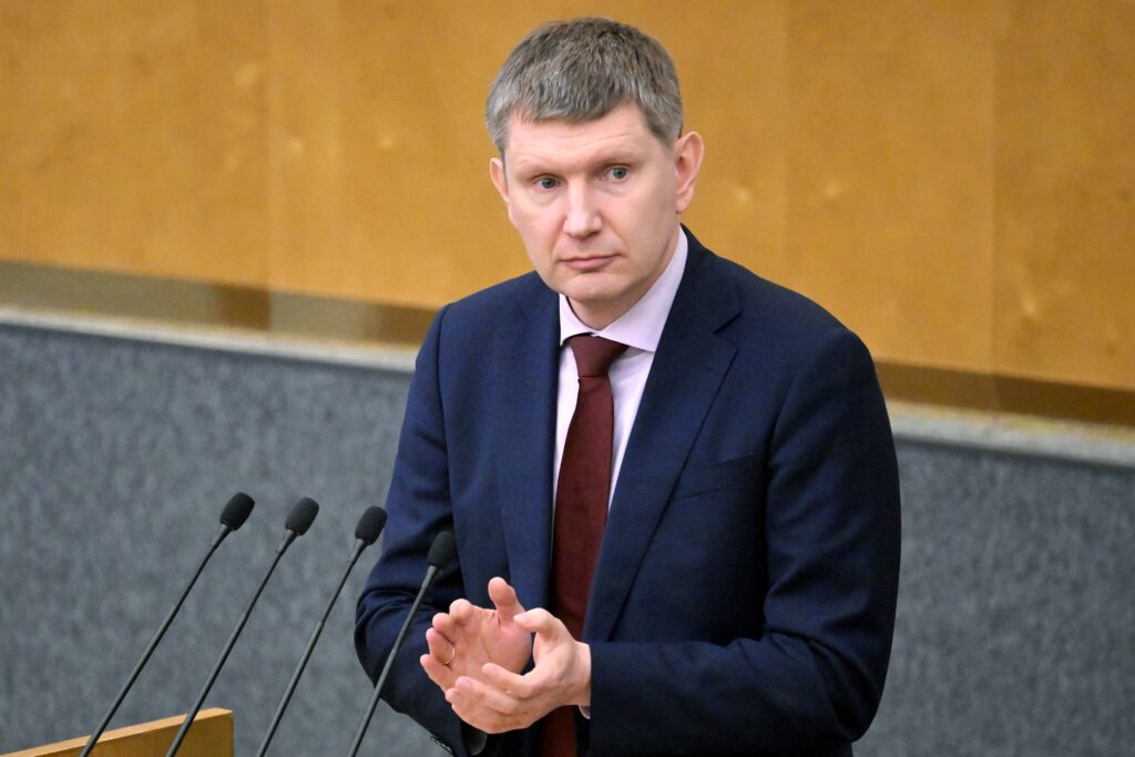 Решетников заявил, что Россия планирует отменить визы для ряда стран Решетников заявил, что Россия планирует отменить визы для ряда стран