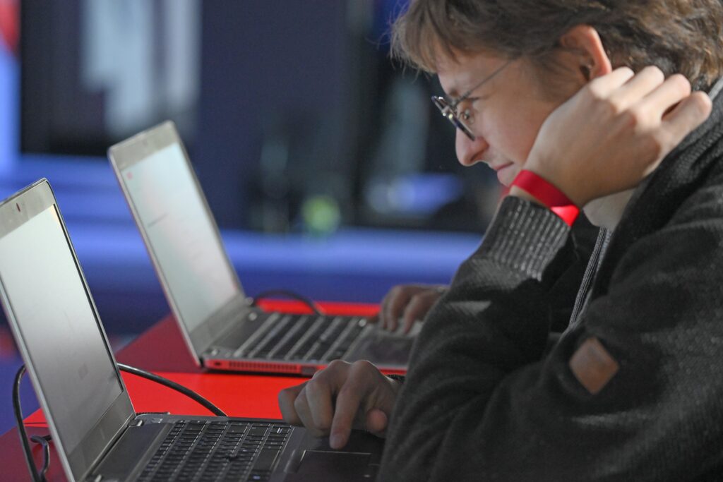 Григоренко: В 2024 году выручка IT-компаний из РФ выросла на 30% Григоренко: В 2024 году выручка IT-компаний из РФ выросла на 30%