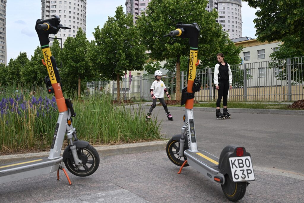 Более 40% москвичей высказываются за запрет аренды электросамокатов Более 40% москвичей высказываются за запрет аренды электросамокатов