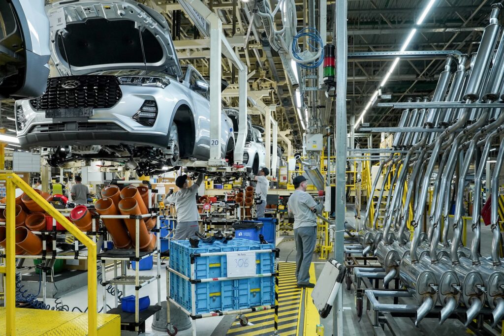 Мишустин заявил о росте автопроизводства до 830 тысяч единиц в 2024 году Мишустин заявил о росте автопроизводства до 830 тысяч единиц в 2024 году