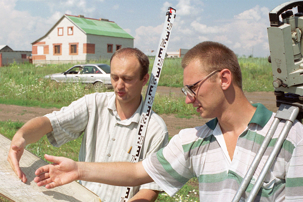 Оформлять покупку участка стоит через нотариуса Оформлять покупку участка стоит через нотариуса