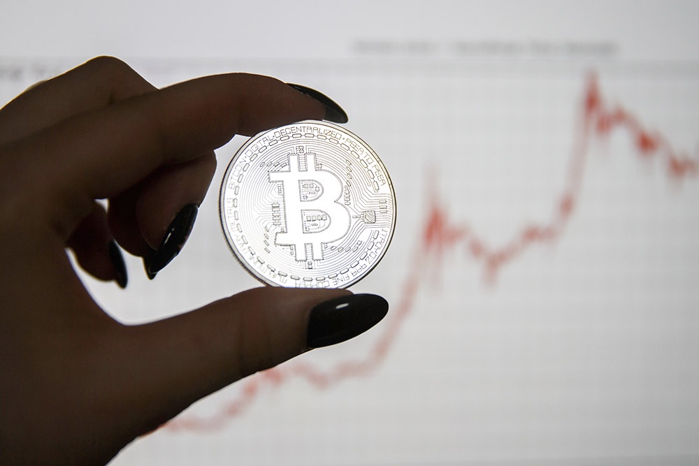 Юрист Хаминский: За выплату “криптозарплаты” могут конфисковать активы Юрист Хаминский: За выплату “криптозарплаты” могут конфисковать активы