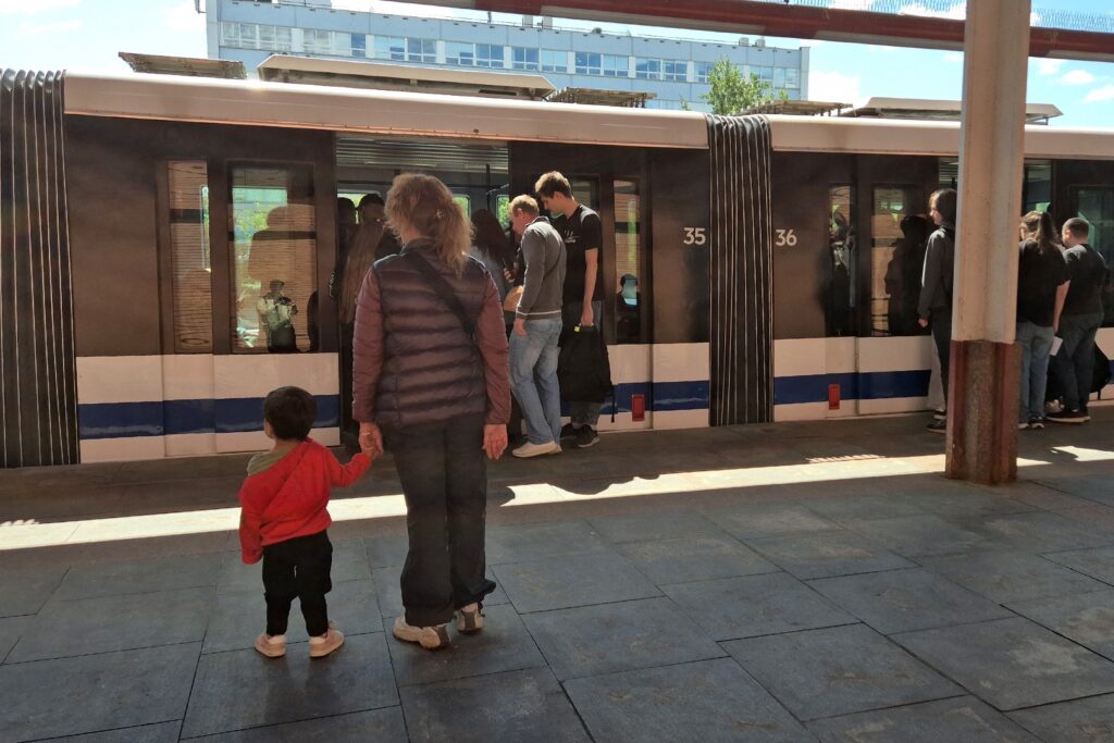 Демонтаж участка монорельса от “Выставочного центра” до депо завершат осенью Демонтаж участка монорельса от “Выставочного центра” до депо завершат осенью