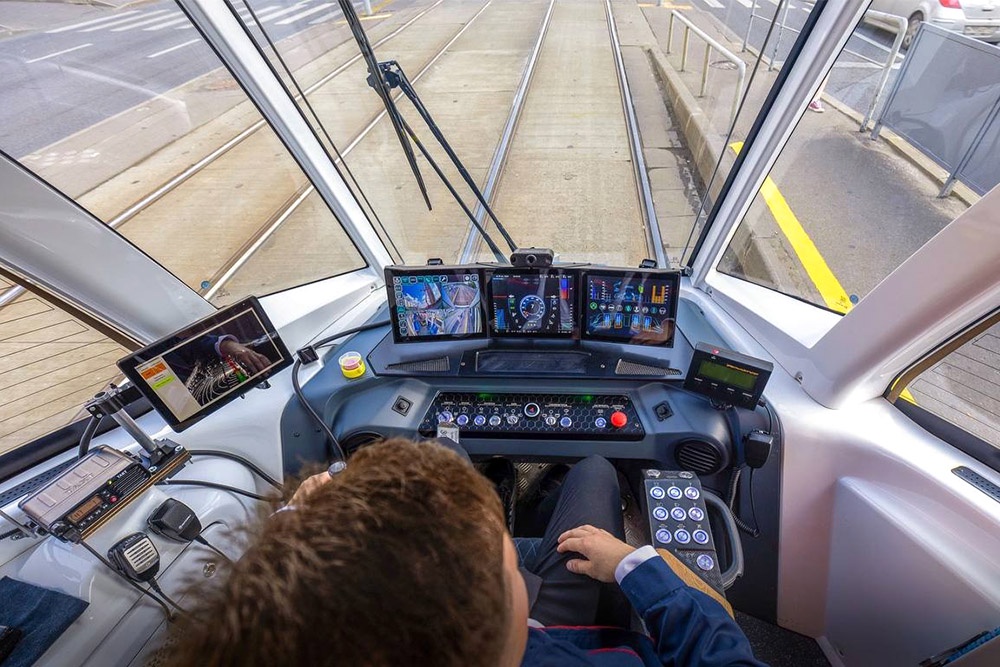 “Львенок” и “Ласточка” готовятся в путь. В сентябре москвичи поедут на первом беспилотном трамвае “Львенок” и “Ласточка” готовятся в путь. В сентябре москвичи поедут на первом беспилотном трамвае