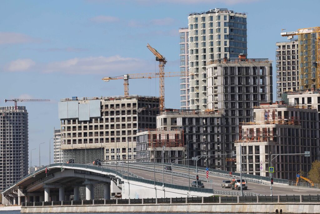 Опасно для жилья: Минстрой и ЦБ согласились, что рассрочки вредят рынку квартир Опасно для жилья: Минстрой и ЦБ согласились, что рассрочки вредят рынку квартир