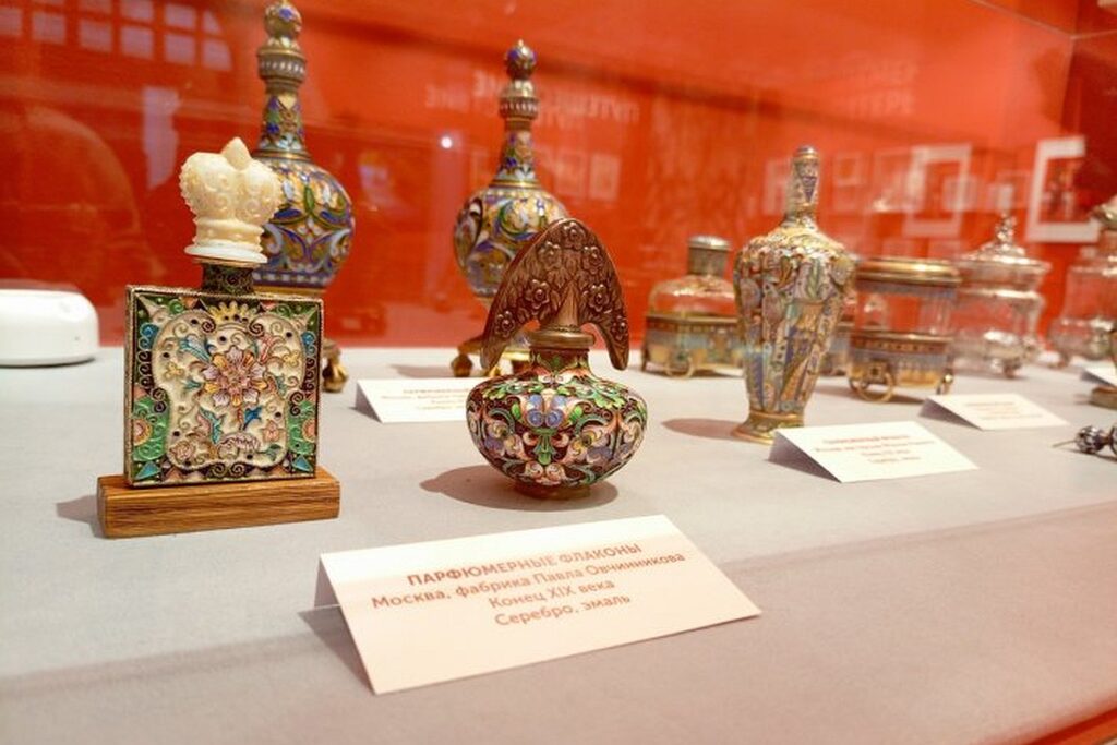 Духи с ароматом русского быта создали в Москве Духи с ароматом русского быта создали в Москве