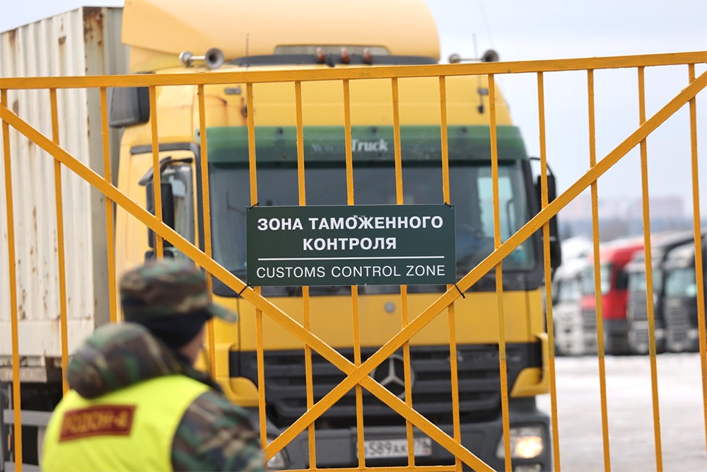 Больше всего нарушений по товарам массового спроса: названы основные схемы обмана таможни при провозе контрабанды Больше всего нарушений по товарам массового спроса: названы основные схемы обмана таможни при провозе контрабанды