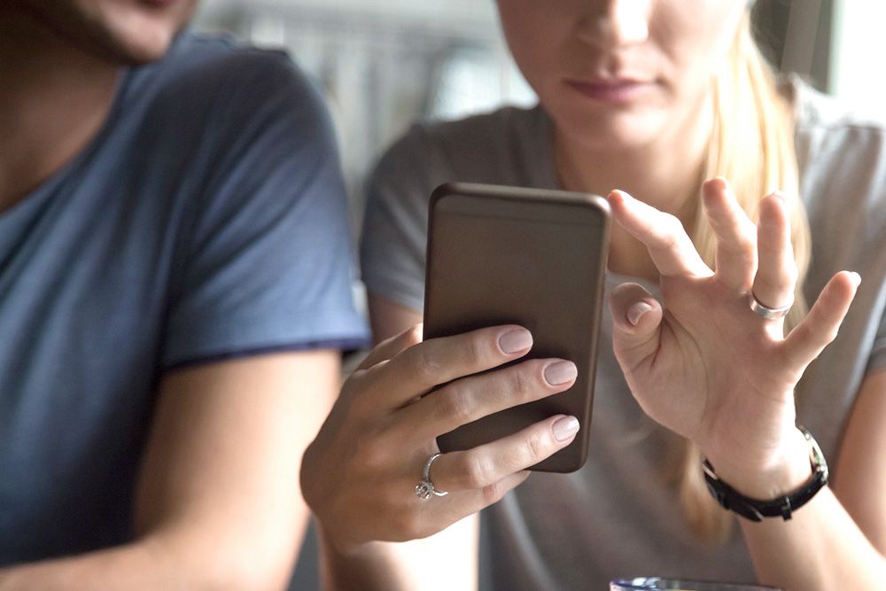 Плохой сигнал: В выходные в России упал мобильный интернет Плохой сигнал: В выходные в России упал мобильный интернет