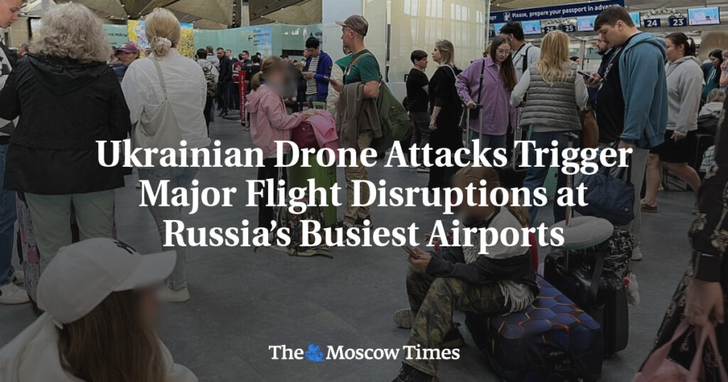 Атаки украинских дронов привели к серьезным сбоям в работе крупнейших аэропортов России Атаки украинских дронов привели к серьезным сбоям в работе крупнейших аэропортов России