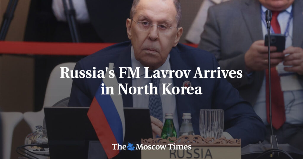 Глава МИД России Лавров прибыл в Северную Корею Глава МИД России Лавров прибыл в Северную Корею