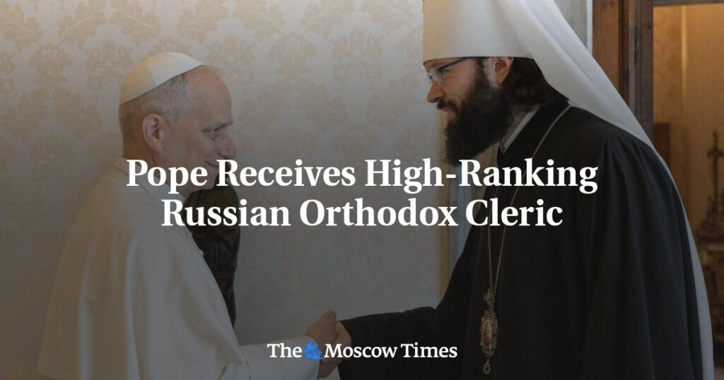 Папа Римский принял высокопоставленного представителя Русской Православной Церкви Папа Римский принял высокопоставленного представителя Русской Православной Церкви