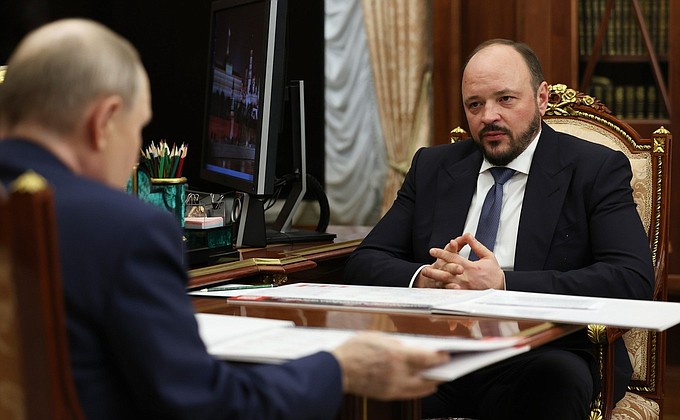 Обсуждение с президентом Российской ассоциации производителей удобрений Андреем Гурьевым Обсуждение с президентом Российской ассоциации производителей удобрений Андреем Гурьевым