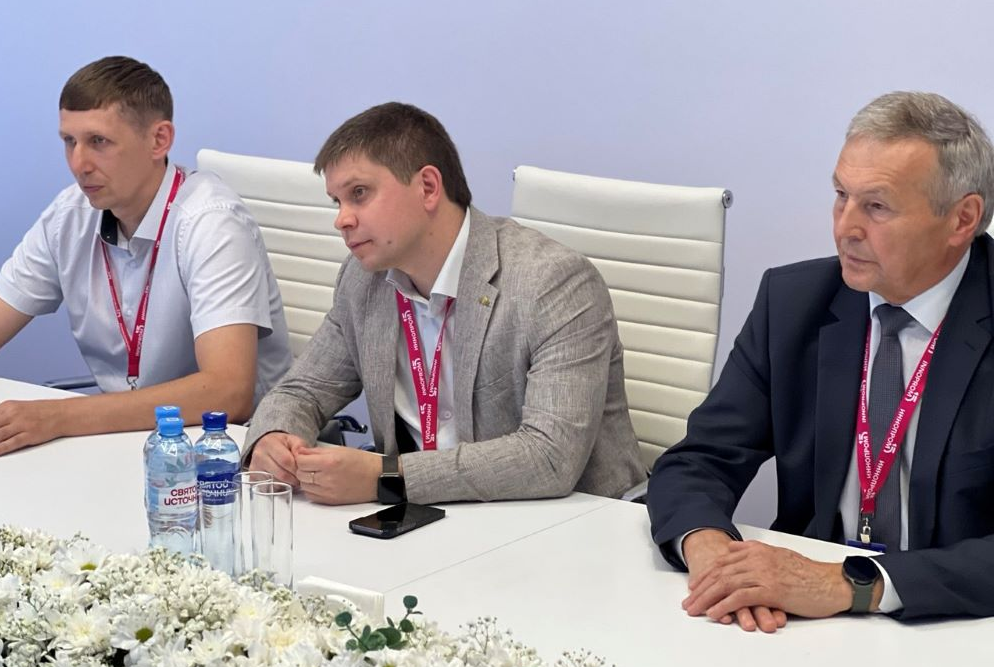 Горняки и производители карьерной техники укрепили сотрудничество Горняки и производители карьерной техники укрепили сотрудничество