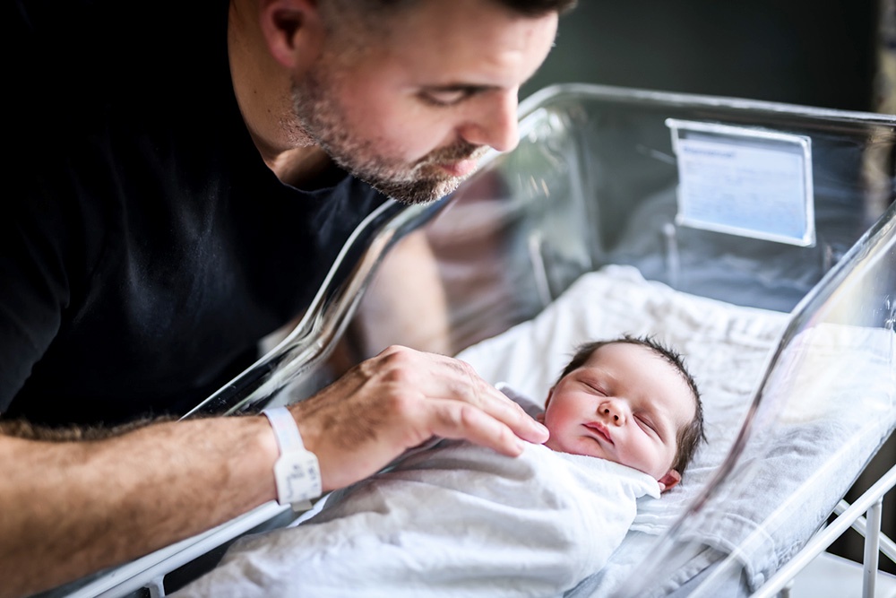 В Госдуме предложили давать отцам 14-дневный отпуск при рождении ребенка В Госдуме предложили давать отцам 14-дневный отпуск при рождении ребенка