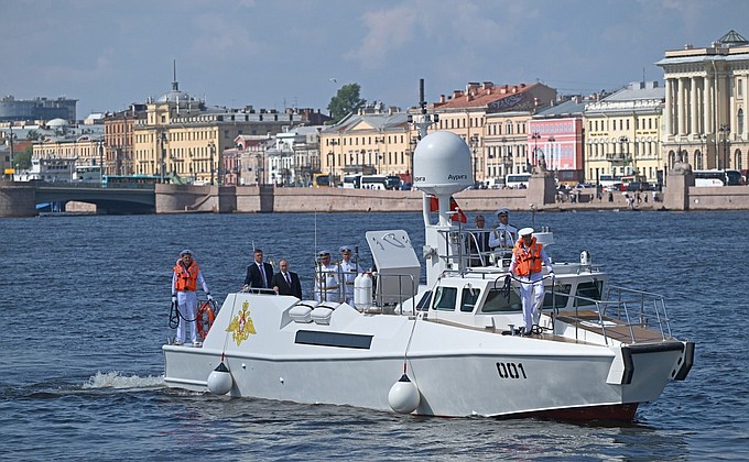 Президент России провел оперативное учение «Июльский шторм» Президент России провел оперативное учение «Июльский шторм»