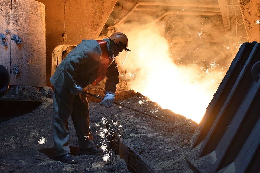 Путин поздравил металлургов с профессиональным праздником Путин поздравил металлургов с профессиональным праздником