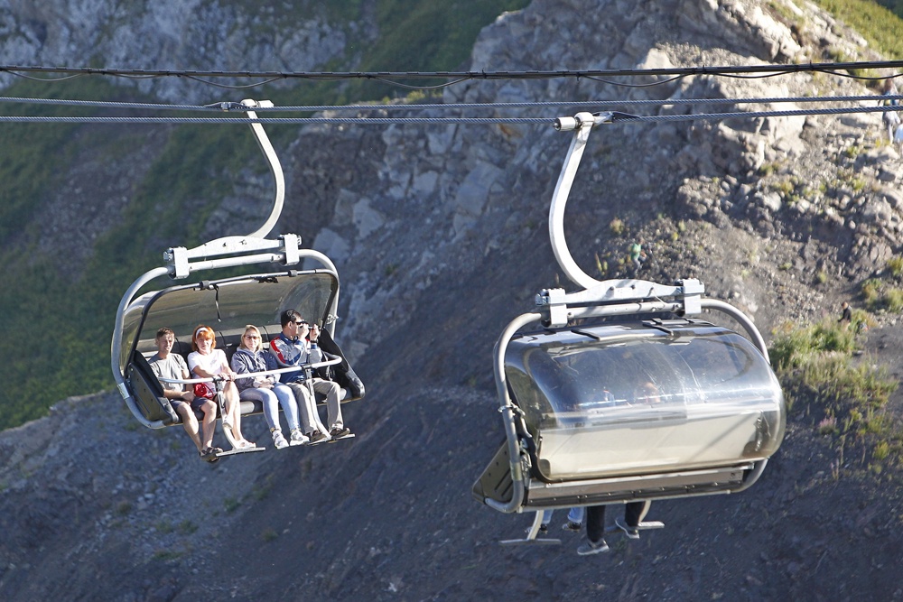 На горном курорте Сочи произошла массовая драка в очереди на канатную дорогу На горном курорте Сочи произошла массовая драка в очереди на канатную дорогу
